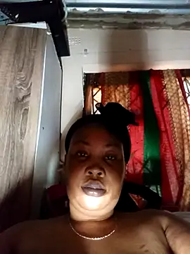 Webcam Model (OCEANSQUITERXXX)  is live.Free join now!