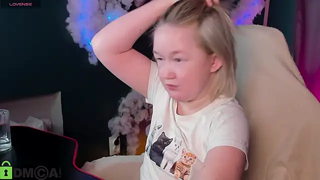 Sara_Robinson webcam