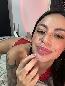 Webcam Model (Coralink)  is live.Free join now!