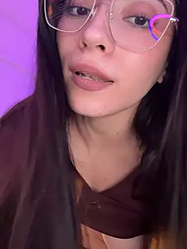 zarafoxy - Zarafoxy's free webcam - UK Sex Cams