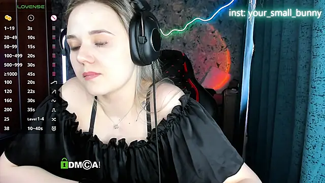 Your_small_bunny webcam