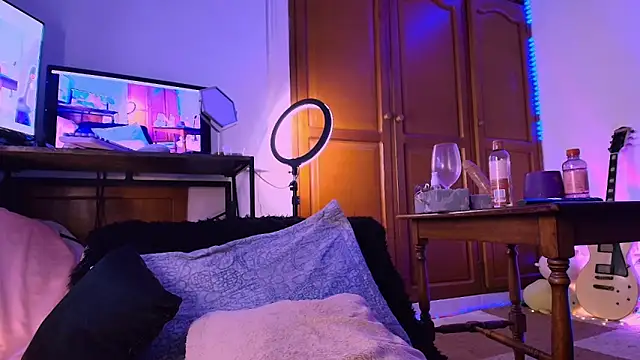 Giantonelawow webcam