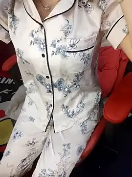 Alone_nothing webcam