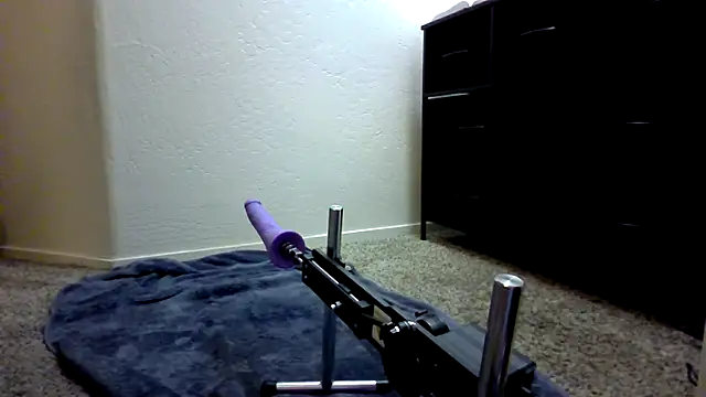 Jamesluvsbuttstuff webcam