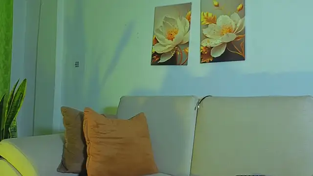 Viioletcollins webcam