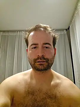 looney_goon (M young) - Edge