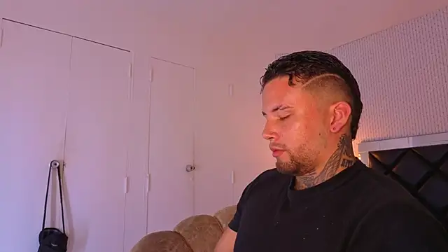 matthew_lennox_ webcam