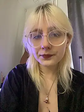 Blondie_Picxel__ webcam