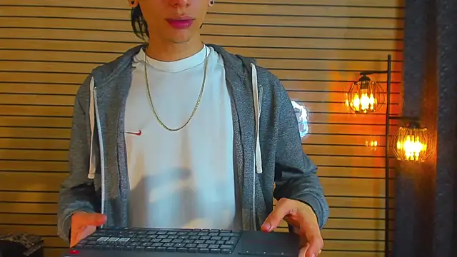 thebatmansion - TheBatMansion's free webcam - UK Sex Cams