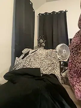 Fifty_Shades_Of_Redd webcam