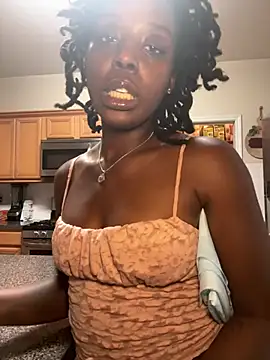 choclatepeaach webcam