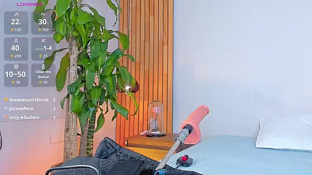 REINA_ADAHARA webcam