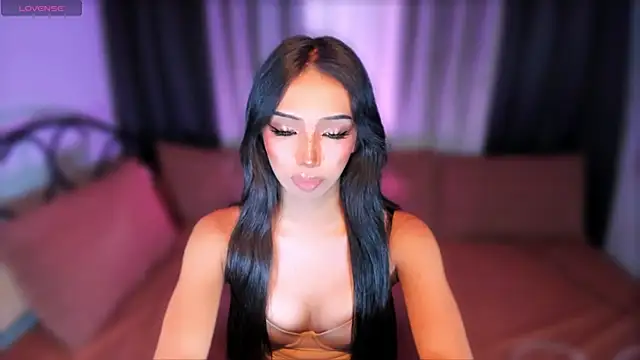 xUrGoddess_islaCumsAlotx webcam