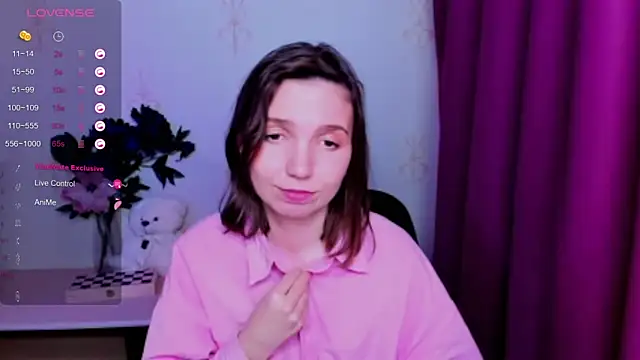 KindHazelHere_ webcam