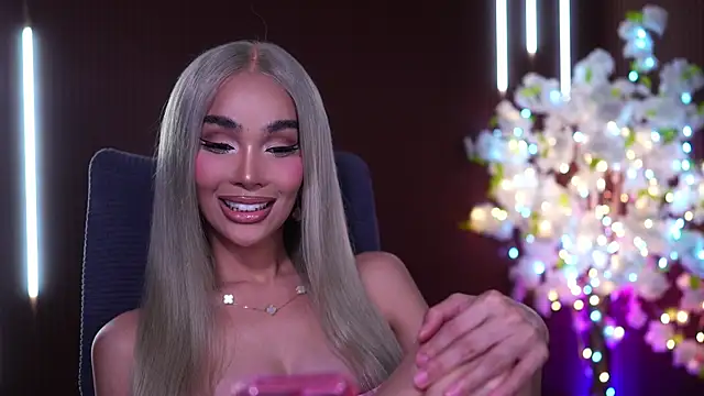 xxforyoureyesonlyxx webcam