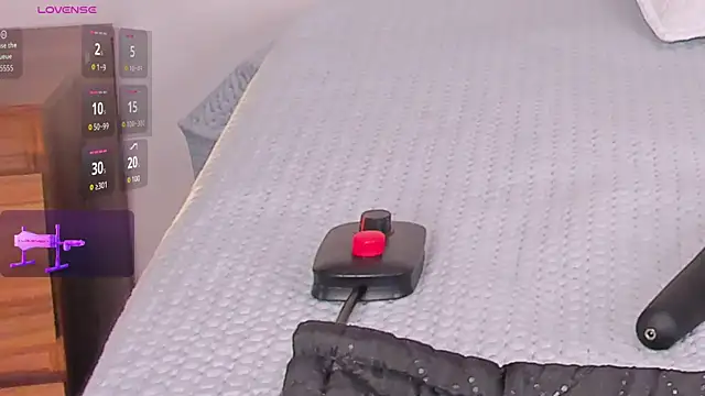 REINA_ADAHARA webcam