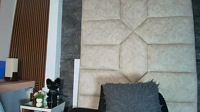 Ariia_Monroee webcam