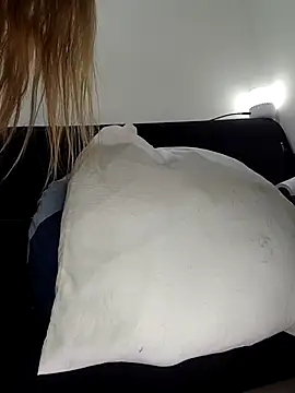 estrella_tasty webcam