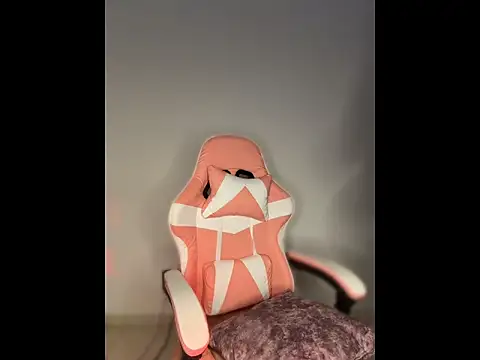 ScarletVelvetX webcam