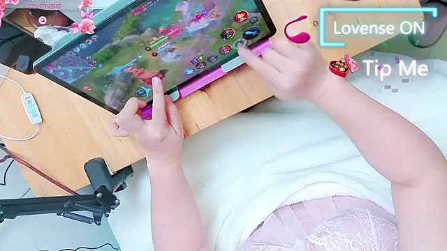 AngelwithEcup webcam