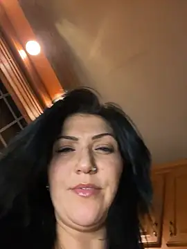  LittleMissEeve chat room