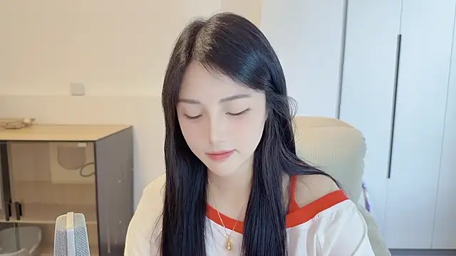 美女HaagenDazs_在线直播