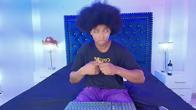 Cristal_and_luke webcam