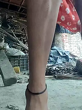 Webcam Model (Sweet-runi)  is live.Free join now!