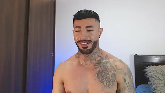 andrea_de_lucaa webcam