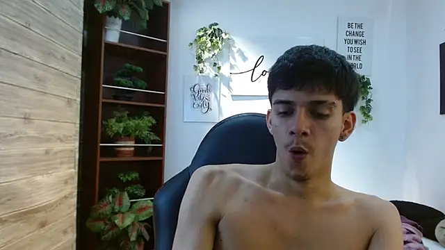 AmethystShadow17 webcam