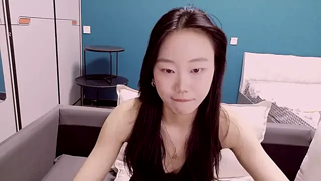 美女ZHJKS9988在线直播