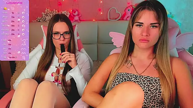 hotty_girls_here webcam