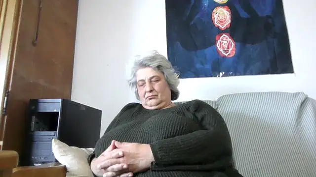 ExquisiteMature webcam