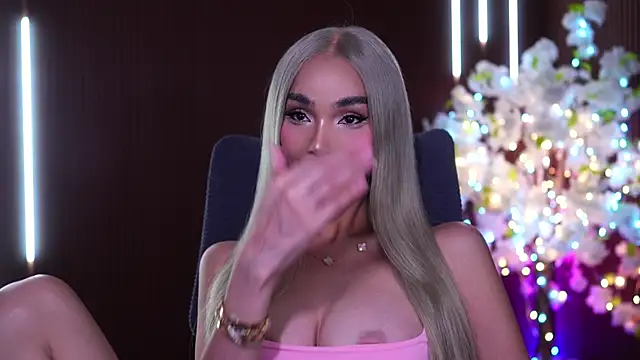 xxforyoureyesonlyxx webcam