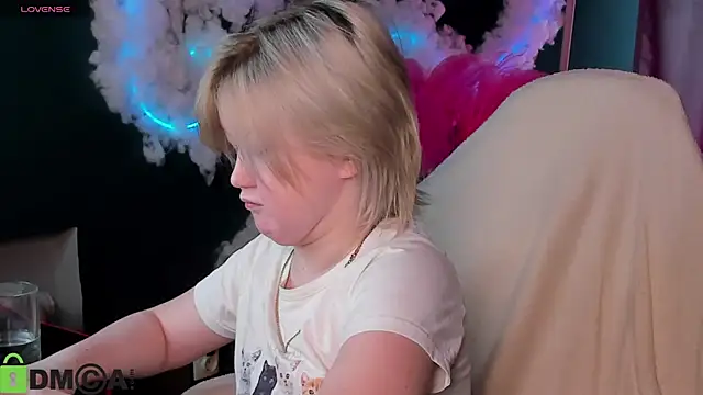 Sara_Robinson webcam