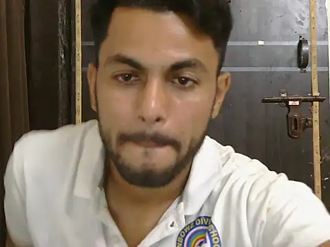 Stubborndesiboy webcam