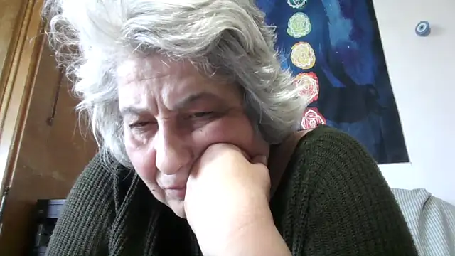 ExquisiteMature webcam