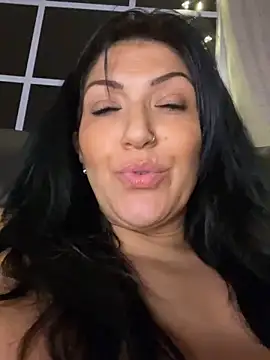 LittleMissEeve webcam