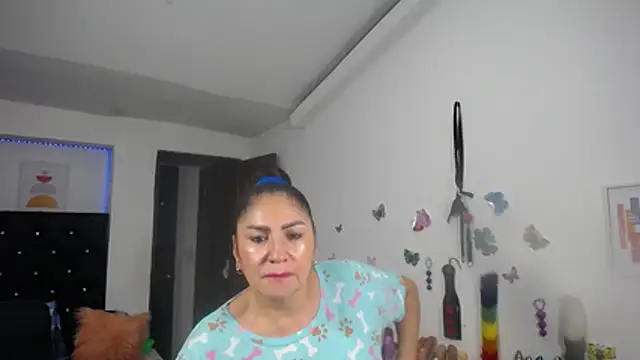 mature_bigboobs10 webcam