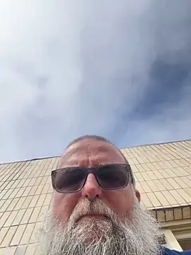 noitelivre (M mature) - Cum live