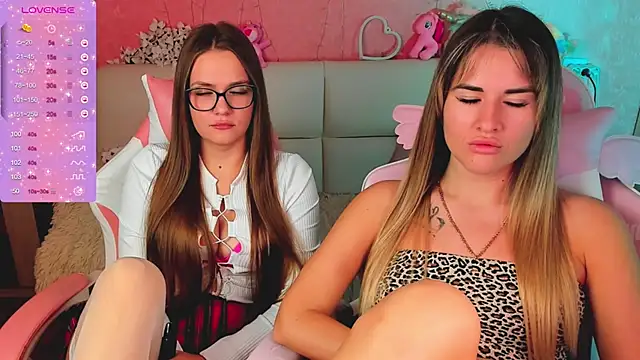 hotty_girls_here live sex cam