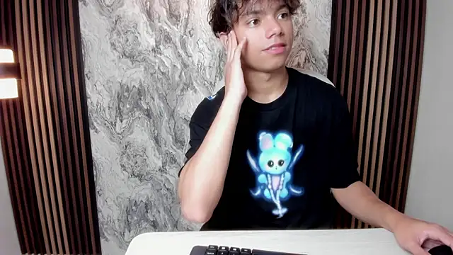 Honeymoon_sariel webcam