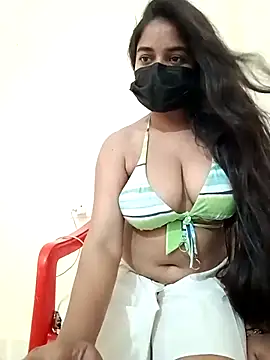 Little_toy_girl webcam