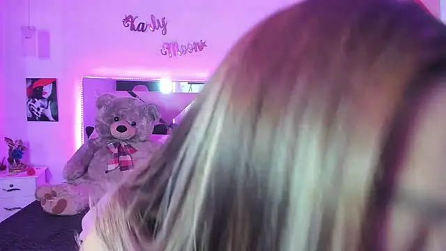 Karly_moon webcam