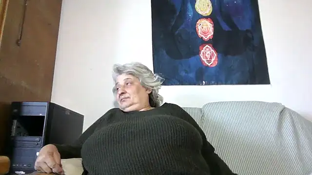 ExquisiteMature webcam