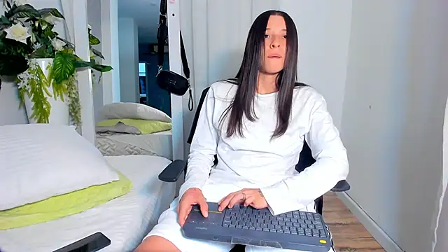 viictoriiasaenz - ViictoriiaSaenz's free webcam