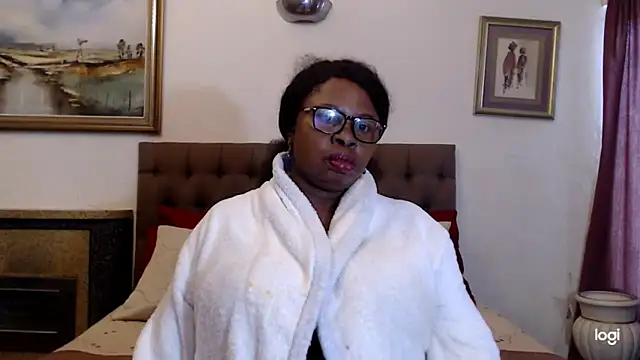 omegalipps - OmegaLipps's free webcam - UK Sex Cams