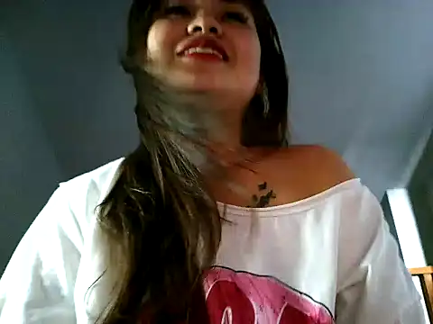 Chillntalkmami webcam