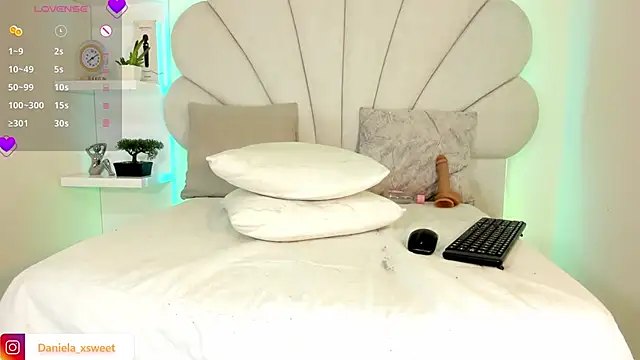 danielaangelina (T teen) - very hot daniela😈