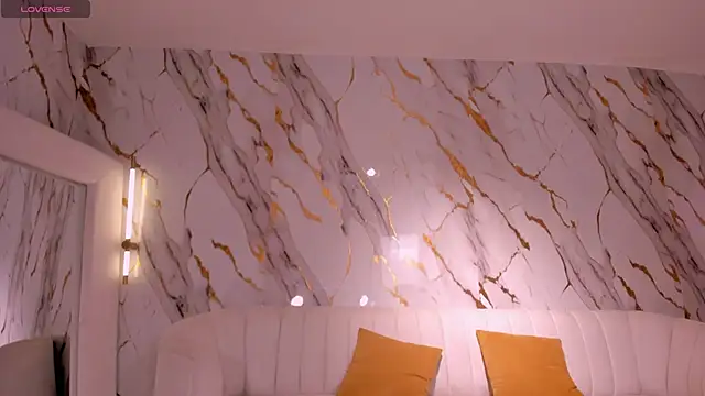 tiffannysins - TiffannySins's free webcam - UK Sex Cams